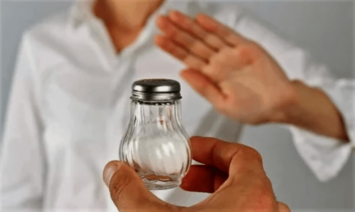 Refuse salt in a diet to lose weight
