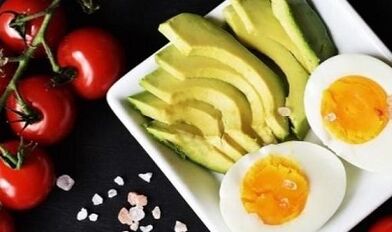 Losing weight on the keto diet, what you can and cannot eat